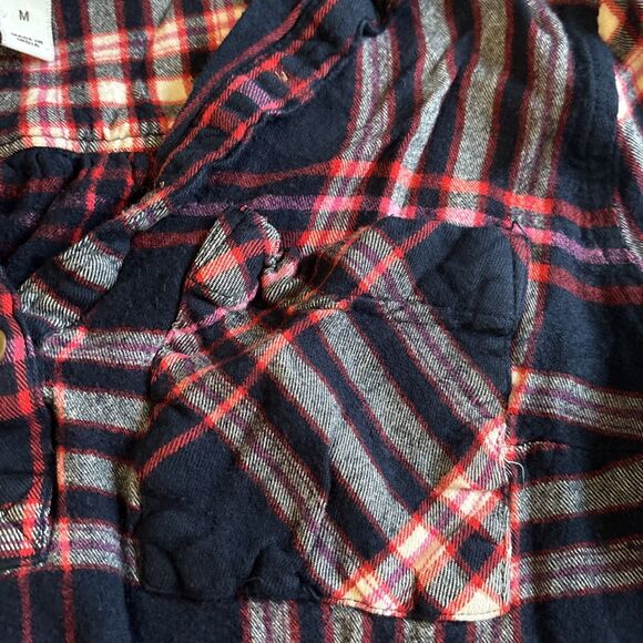 Liz Lange Maternity Flannel Top Size Medium - Picture 2 of 5